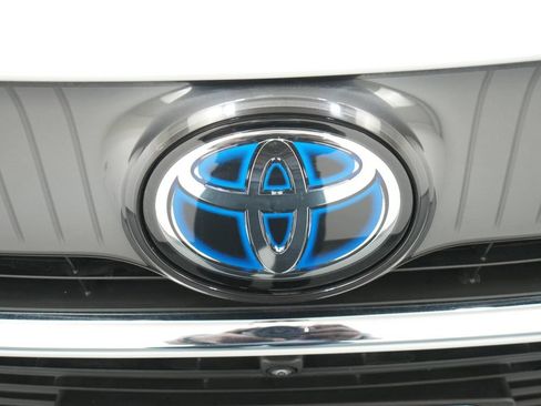 Used 2023 Toyota Venza Limited AWD/4WD image 11