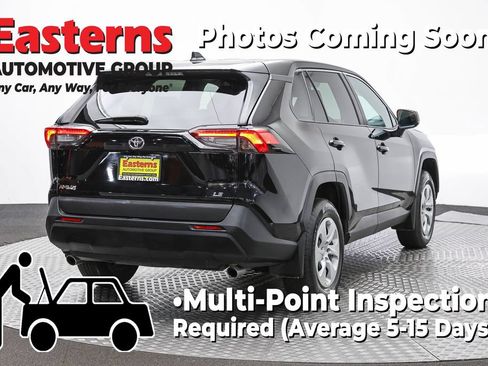 Used 2023 Toyota RAV4 LE FWD image 5