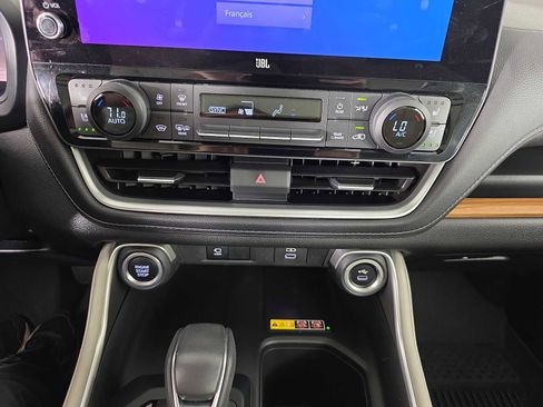 Used 2024 Toyota Grand Highlander Platinum image 17