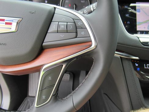 New 2026 Cadillac XT5 Premium Luxury w/ Driver Assist Package FWD image 24
