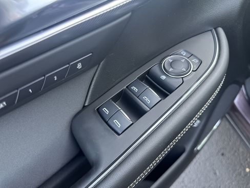 Used 2024 Buick Envision Sport Touring AWD/4WD image 13