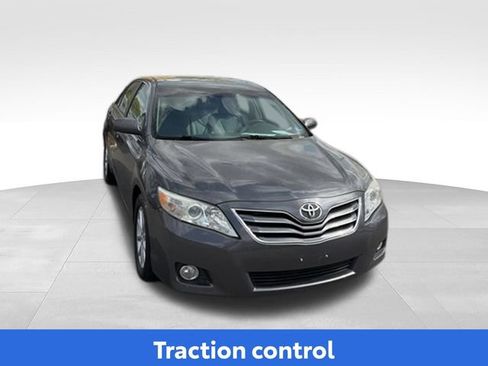 Used 2011 Toyota Camry XLE w/ XLE Extra-Value Pkg #2 FWD image 18