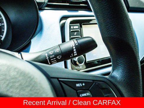 Used 2025 Nissan Versa SV FWD image 22
