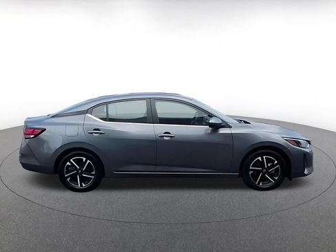 Used 2025 Nissan Sentra SV FWD image 15