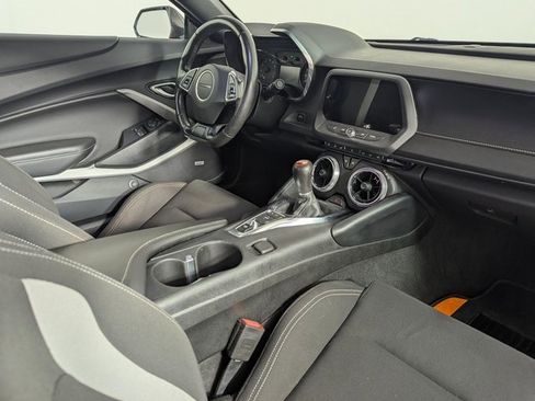Used 2020 Chevrolet Camaro LT image 18