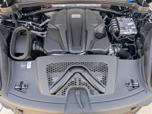 New 2026 Porsche Macan S image 28