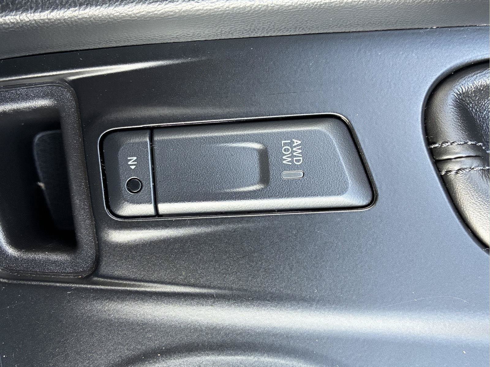 Used 2025 Dodge Durango R/T AWD/4WD image 32
