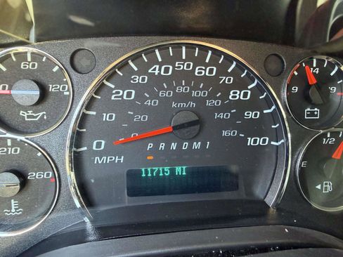 Certified 2024 Chevrolet Express 2500 w/ Driver Convenience Package RWD image 33