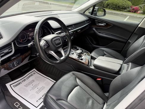 Used 2017 Audi Q7 3.0T Premium Plus w/ Premium Plus Package AWD/4WD image 13