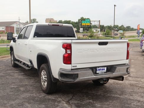 Used 2023 Chevrolet Silverado 2500 LT w/ Convenience Package AWD/4WD image 11
