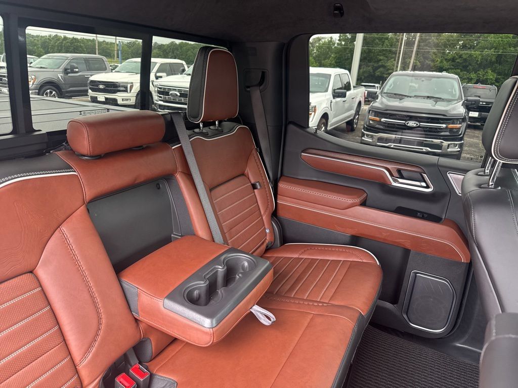 Used 2025 GMC Sierra 1500 Denali Ultimate AWD/4WD image 17