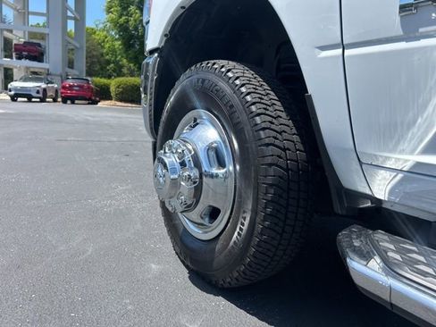Used 2024 RAM 3500 Big Horn AWD/4WD image 12