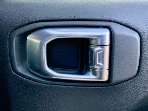 Used 2021 Jeep Wrangler Unlimited Sahara image 56