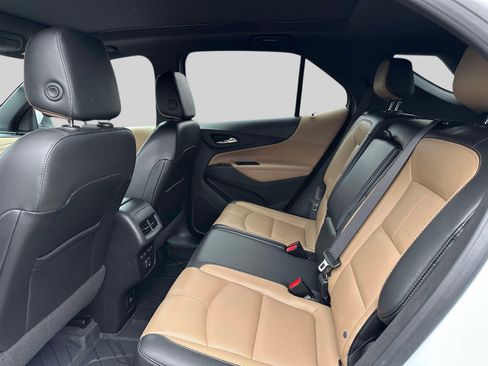 Used 2022 Chevrolet Equinox Premier image 11