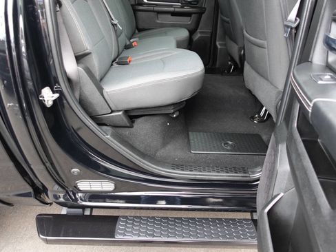 Used 2023 RAM 1500 Classic Warlock AWD/4WD image 29