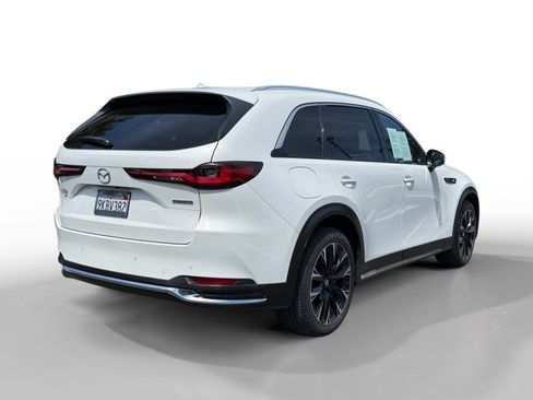 Certified 2024 MAZDA CX-90 Plug-In Hybrid w/ Premium Plus AWD/4WD image 5