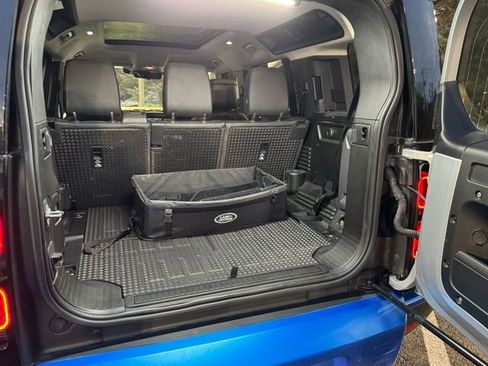 Used 2020 Land Rover Defender 110 HSE image 13