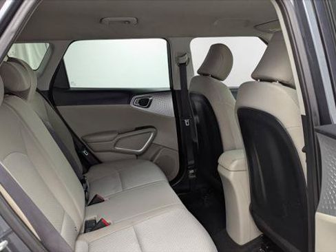 Used 2020 Kia Soul LX FWD image 18