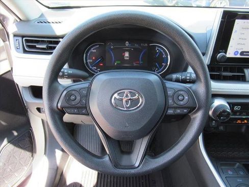 Used 2024 Toyota RAV4 XLE image 19