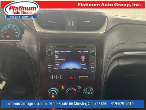 Used 2017 Chevrolet Traverse LT image 21