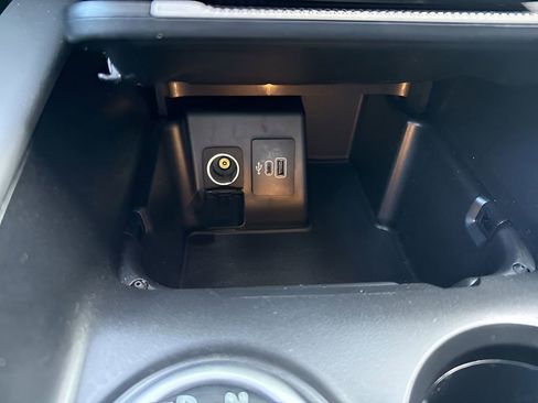 Used 2025 Ford Explorer Active image 15