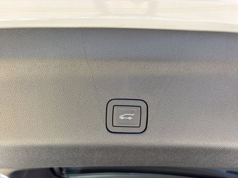 New 2026 Chevrolet Tahoe Premier AWD/4WD image 8