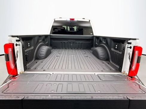 Used 2026 Ford F250 Platinum w/ Tremor Off-Road Package AWD/4WD image 28