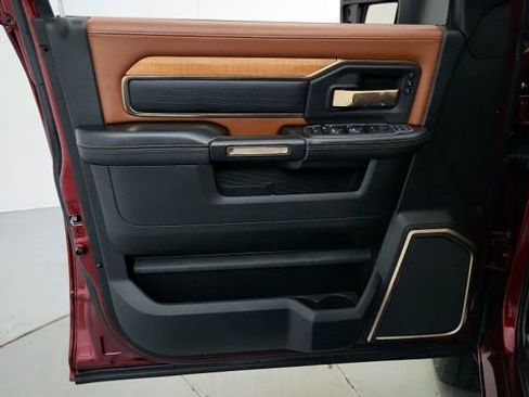 Used 2023 RAM 3500 Limited image 9