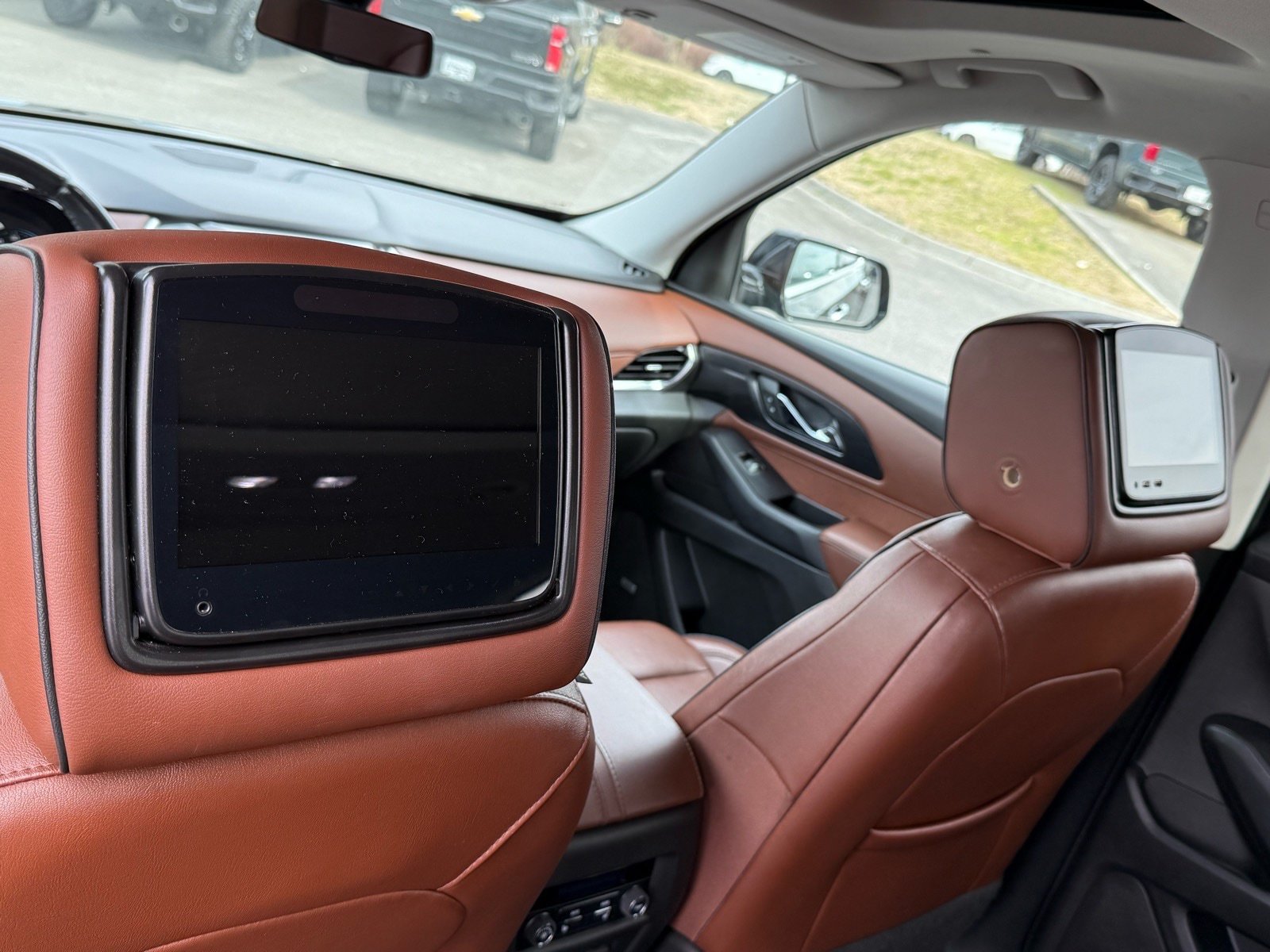 Used 2020 Chevrolet Traverse High Country FWD image 13
