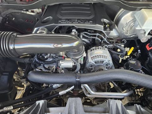 Used 2019 RAM 1500 Laramie AWD/4WD image 26