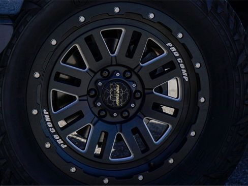 Used 2018 Chevrolet Silverado 1500 LT w/ All Star Edition image 29