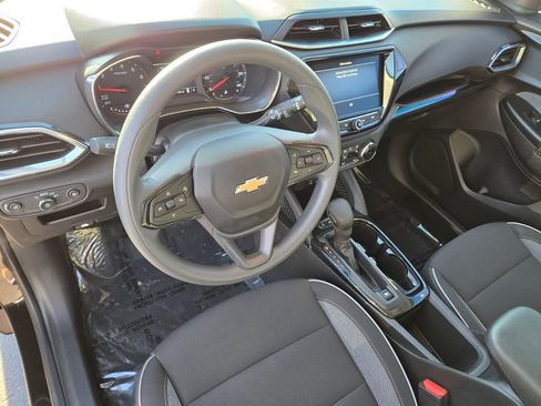 Used 2023 Chevrolet TrailBlazer LT w/ Convenience Package image 9