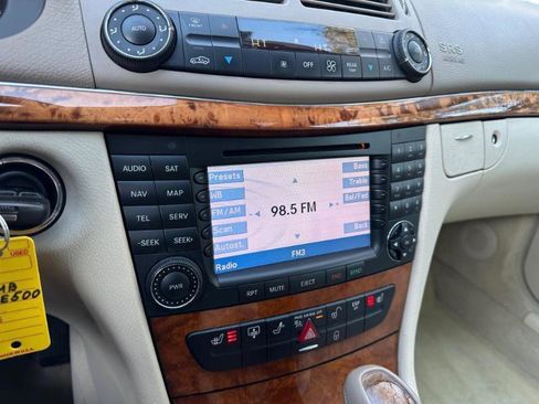 Used 2006 Mercedes-Benz E 500 Sedan image 27