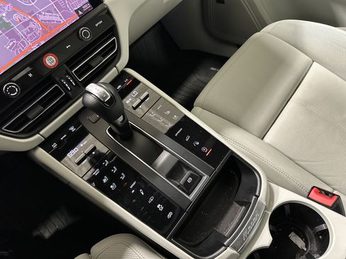 Used 2023 Porsche Macan GTS image 27
