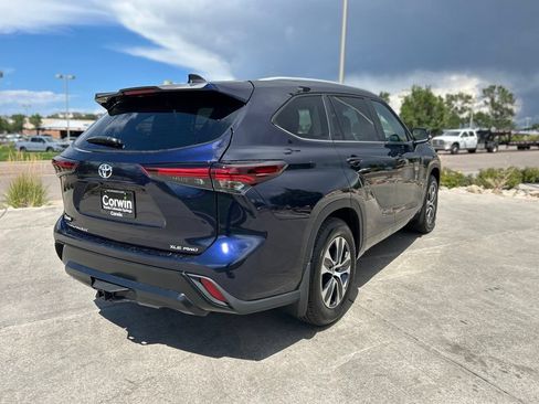 Used 2026 Toyota Highlander Limited AWD/4WD image 8