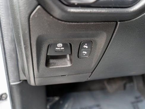 Used 2022 RAM 1500 Big Horn AWD/4WD image 22