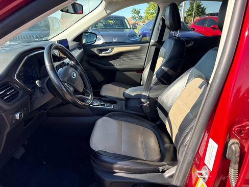 Used 2021 Ford Escape Titanium w/ Titanium Elite Package AWD/4WD image 16