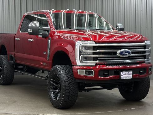 Used 2025 Ford F250 Platinum w/ Platinum Plus Package AWD/4WD image 7