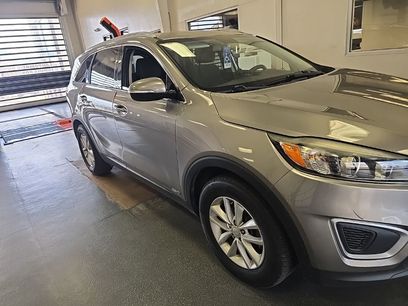 Used 2017 Kia Sorento LX w/ LX Convenience Package