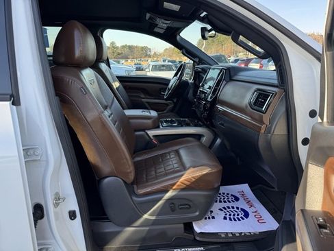 Used 2021 Nissan Titan Platinum Reserve w/ Moonroof Package image 9