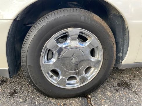 Used 2000 Cadillac De Ville Base w/ Comfort/Convenience Pkg image 17