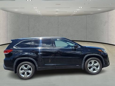 Used 2019 Toyota Highlander Limited AWD/4WD image 5