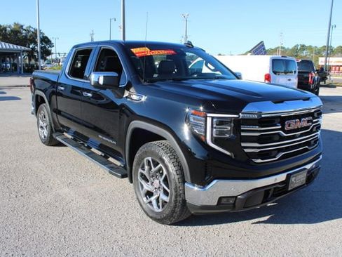 Used 2022 GMC Sierra 1500 SLT w/ SLT Premium Plus Package image 16