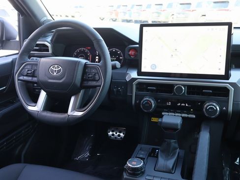 Used 2025 Toyota Tacoma 4x4 Double Cab image 14