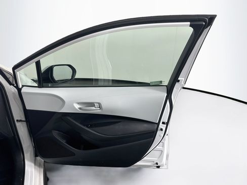 Used 2026 Toyota Corolla SE FWD image 31