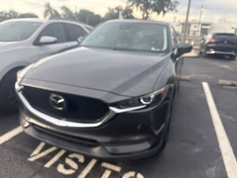 Used 2019 MAZDA CX-5 Touring FWD image 1