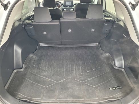 Used 2019 Toyota RAV4 XLE image 8