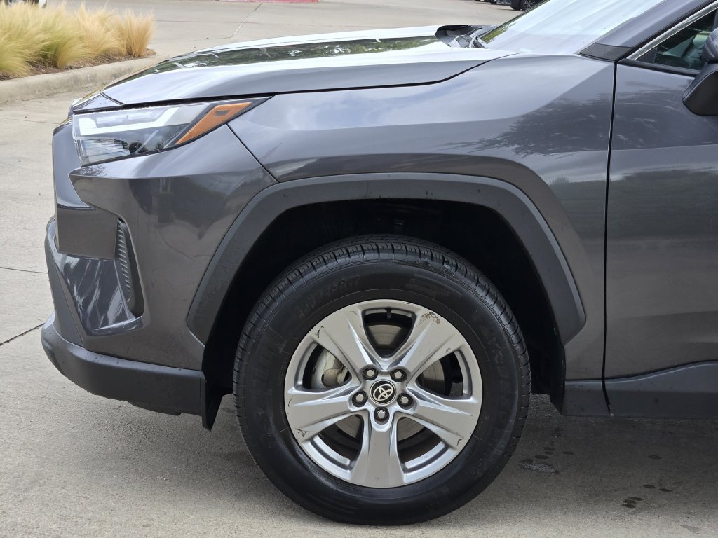 Used 2024 Toyota RAV4 XLE FWD image 7