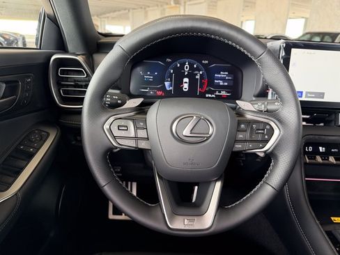 Certified 2026 Lexus IS 350 F Sport RWD image 17