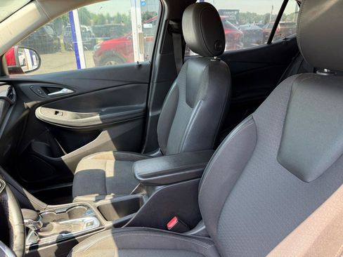 Used 2021 Buick Encore GX Select w/ Advanced Technology Package FWD image 9